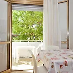 アパート Residenza Canova リニャーノ・サッビアドーロ