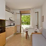 アパート Residenza Canova リニャーノ・サッビアドーロ